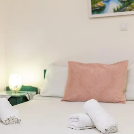 Annamaria Pansion Naxos City